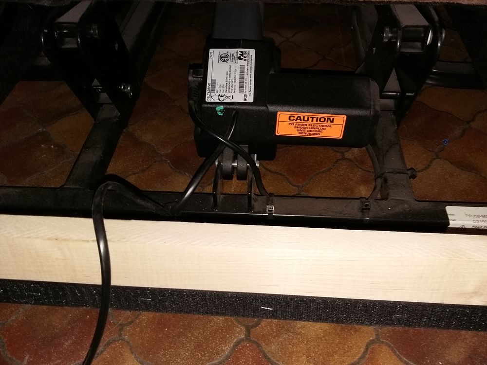 Fauteuil &eacute;lectrique releveur Meubles