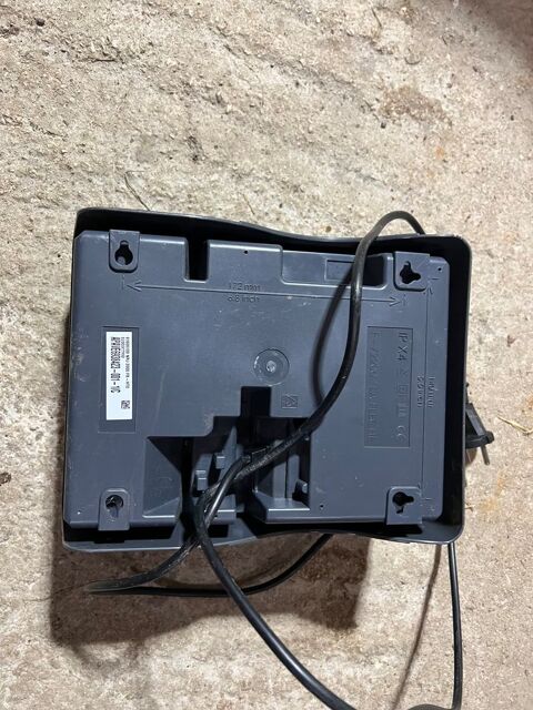 Electrificateur de cl�ture 120 Molain (39)