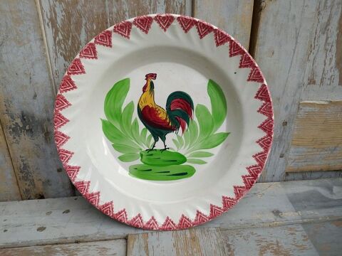 Plat au Coq Faïence Terre de Fer Choisy le Roi
25 Loches (37)