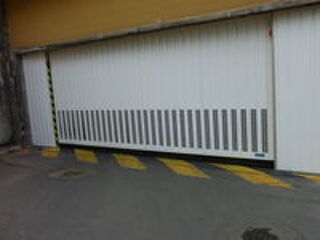  Parking / Garage  louer 4 m