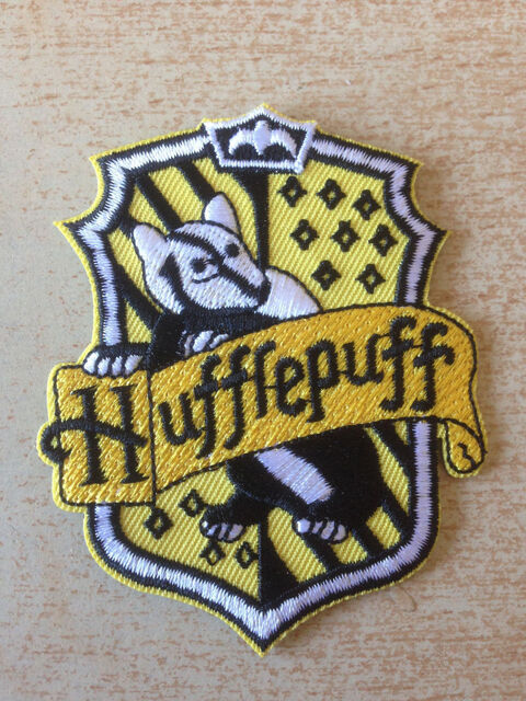 écusson brodé harry potter hufflepuf 7,5x6 cm
5 Carnon Plage (34)