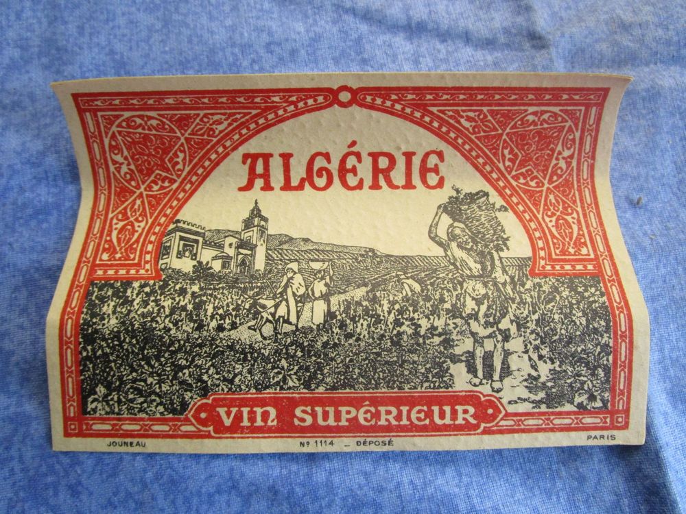 Lot de plusieurs &eacute;tiquette de vin des ann&eacute;es 40. 