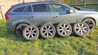 V60 Cross Country D3 150 ch Geartronic 8 Cross Country Luxe 2017 occasion 41210 La Fert&eacute;-Beauharnais