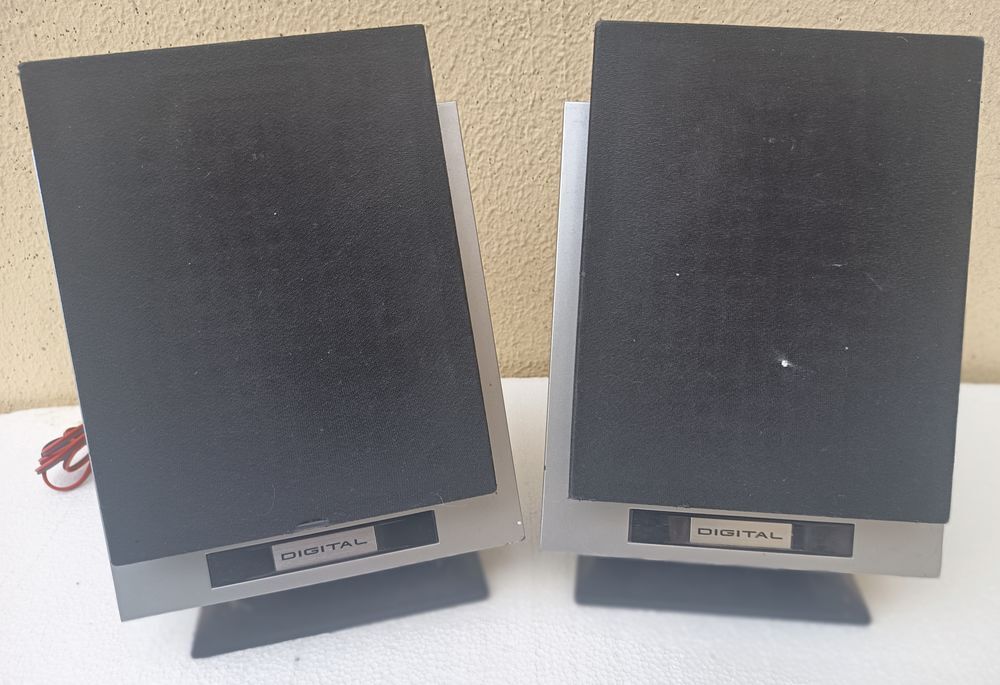 2 haut parleur Audio et hifi