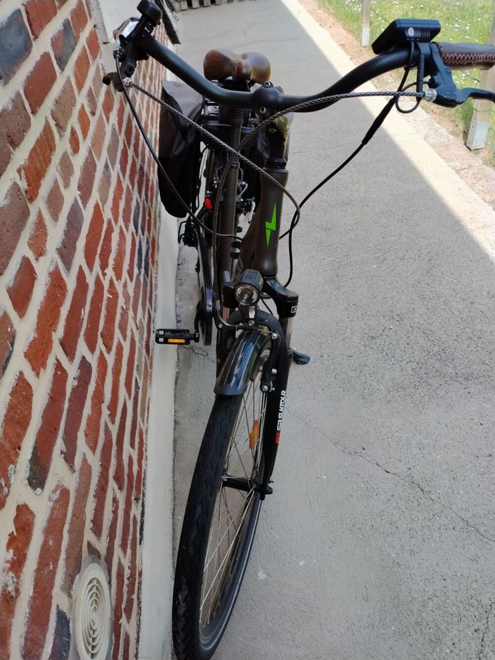 V&eacute;lo urbain &agrave; assistance &eacute;lectrique Sports