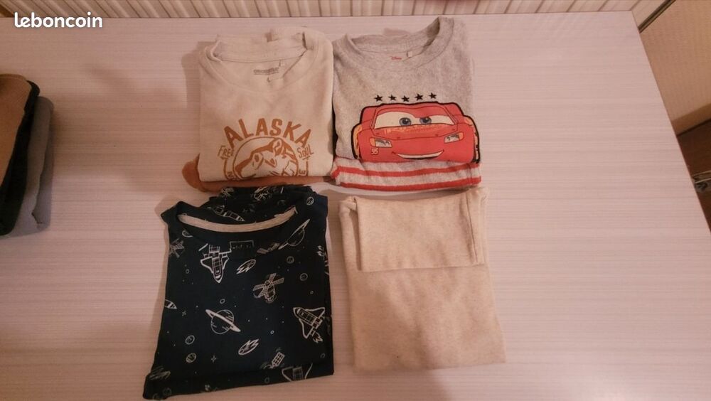 Lot v&ecirc;tements gar&ccedil;on ( 4 ans) Vêtements enfants