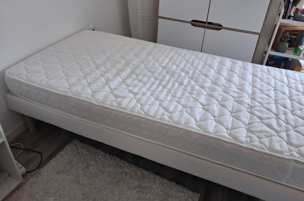 Sommier tapissier + matelas 1 personne Meubles