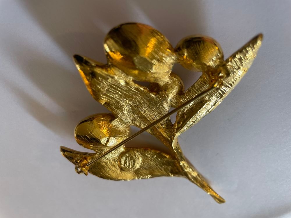 Broche dor&eacute;e feuille d'olivier strass crystal Ines Fressange Bijoux et montres