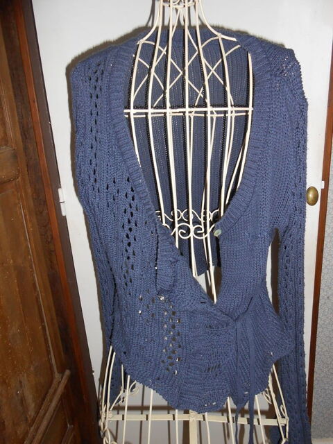 gilet femme crochet  bleu 59 Aumale (76)