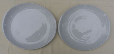 2 assiettes blanches � steak en porcelaine de Sarreguemines 18 Castries (34)