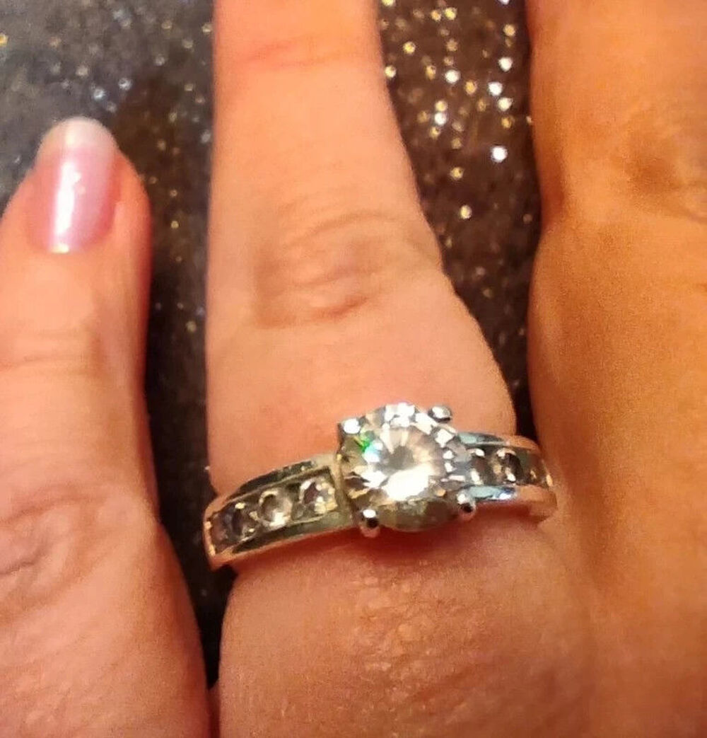 Bague argent et zirconias Bijoux et montres
