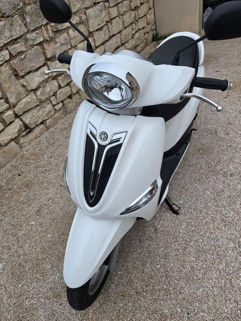YAMAHA 2015 occasion 21200 Beaune