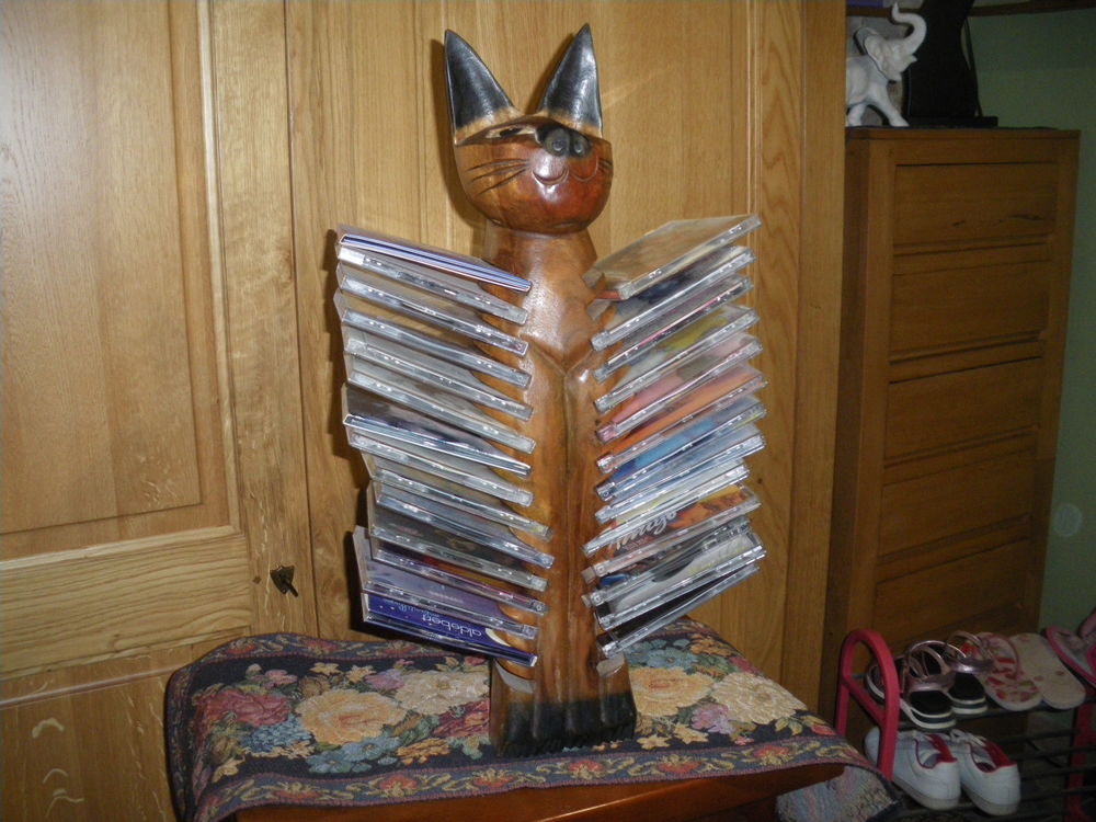 range cd en forme de chat Décoration