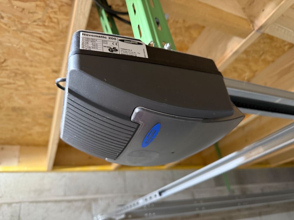 Portail sectionnel + moteur Novoferm Bricolage
