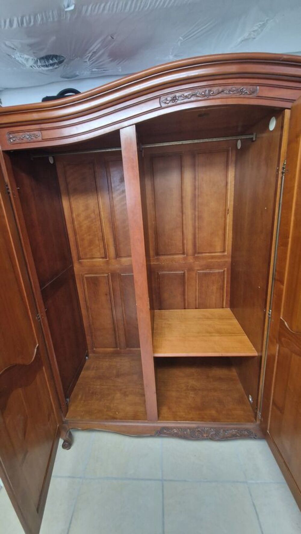 Armoire 3 portes merisier massif Meubles