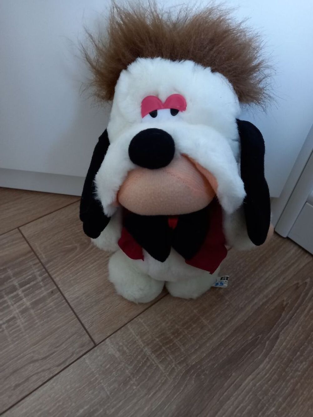 Droopy peluche blanche 25 cm marque Eluz Jeux / jouets