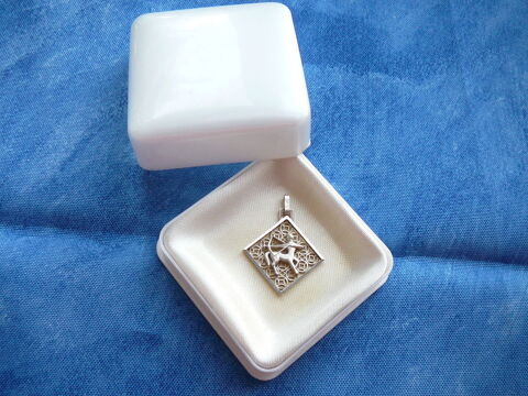 Pendentif argent  SAGITTAIRE  18 Montluçon (03)