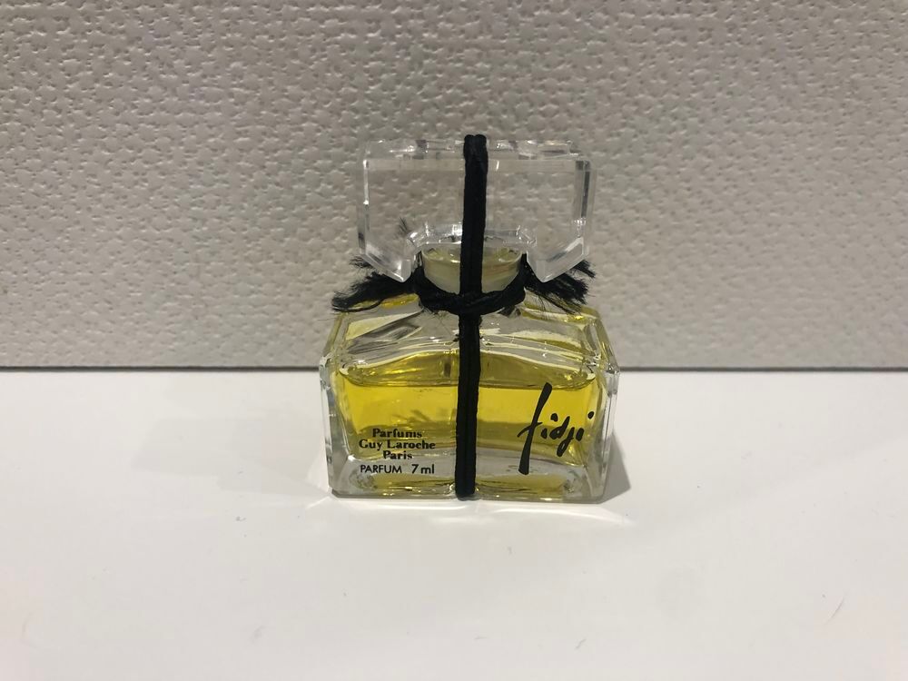 Miniature de parfum Fidji Guy Laroche 