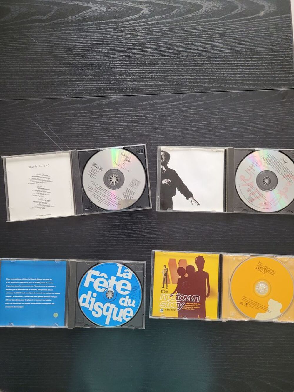 Lot de 4 CD en tr&egrave;s bon &eacute;tat CD et vinyles