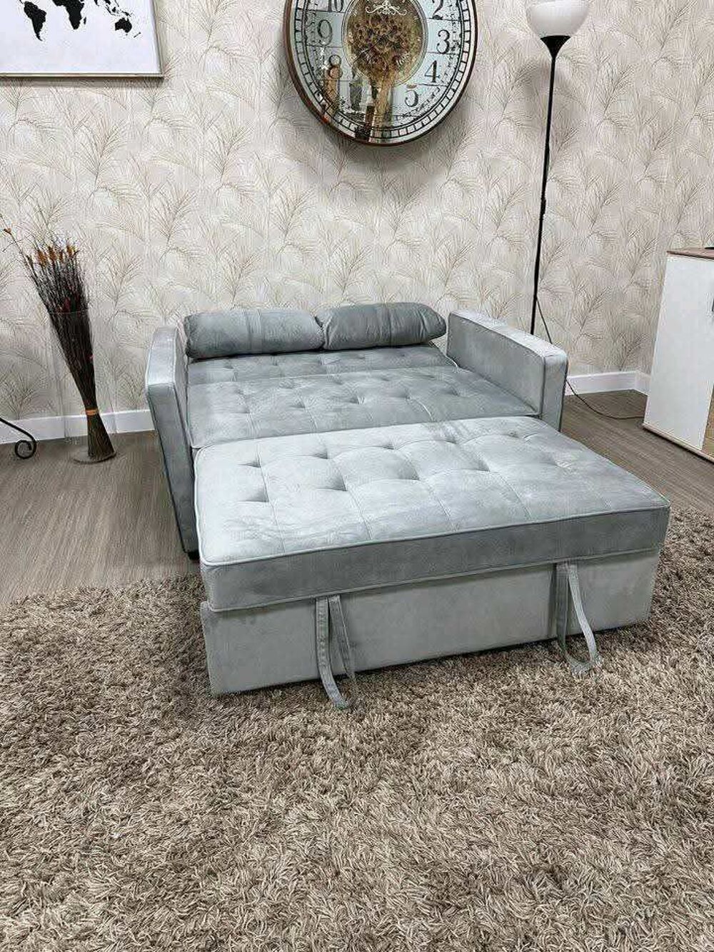 Canap&eacute; convertible 2 places gris clair €" pratique et confortable Meubles