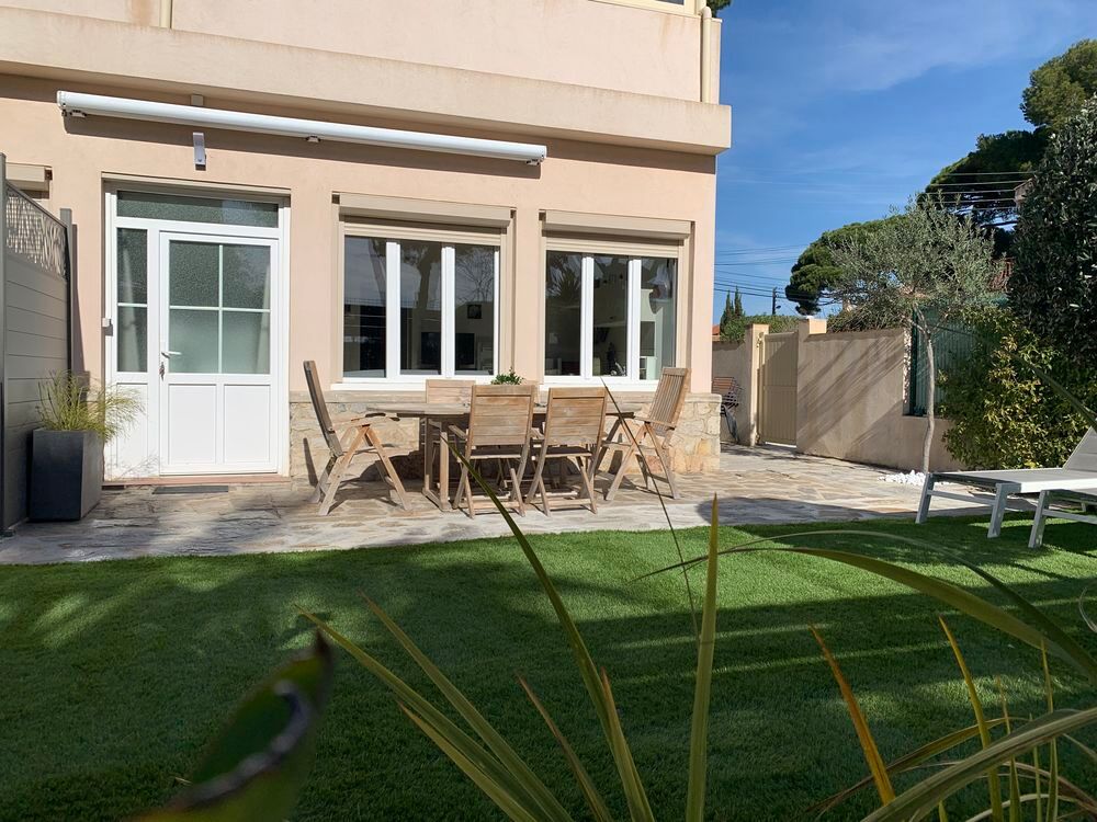   HYERES PLAGE T2  DE 50 M² AVEC TERRASSE ET JARDIN PRIVATIF Provence-Alpes-Côte d'Azur, Hyères (83400)