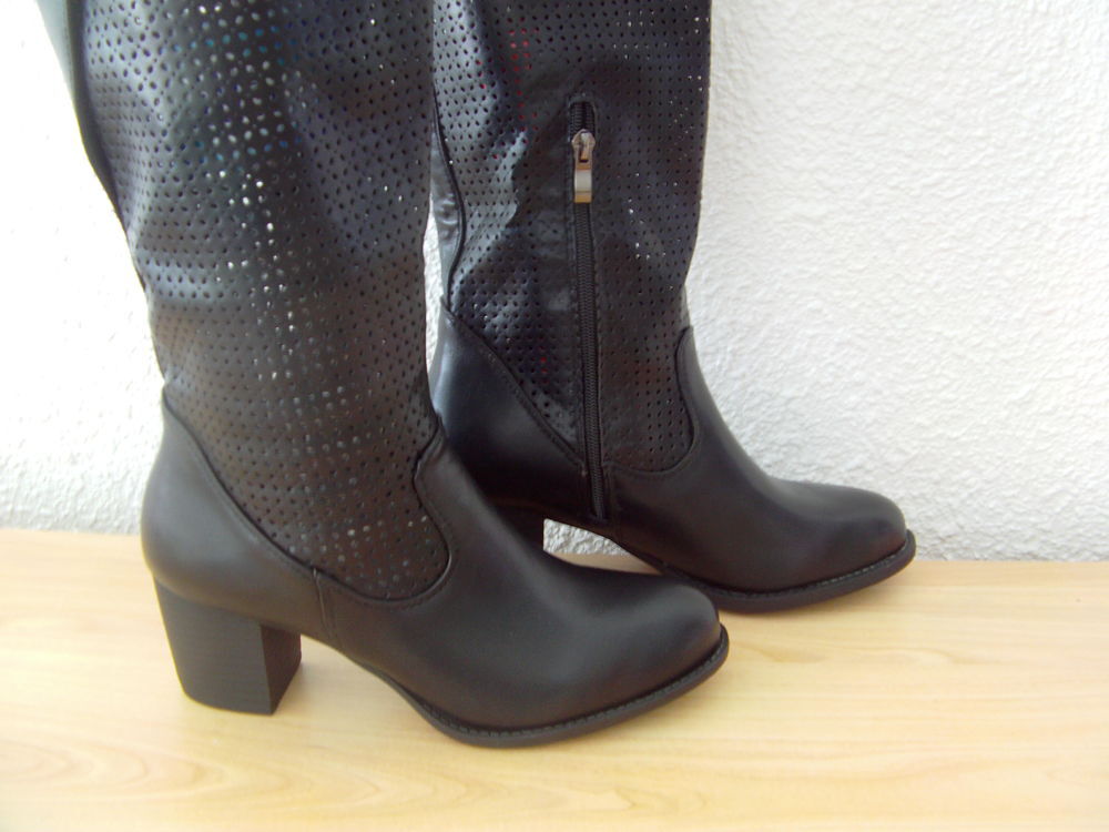 Bottes noire talon pointure 40 Chaussures