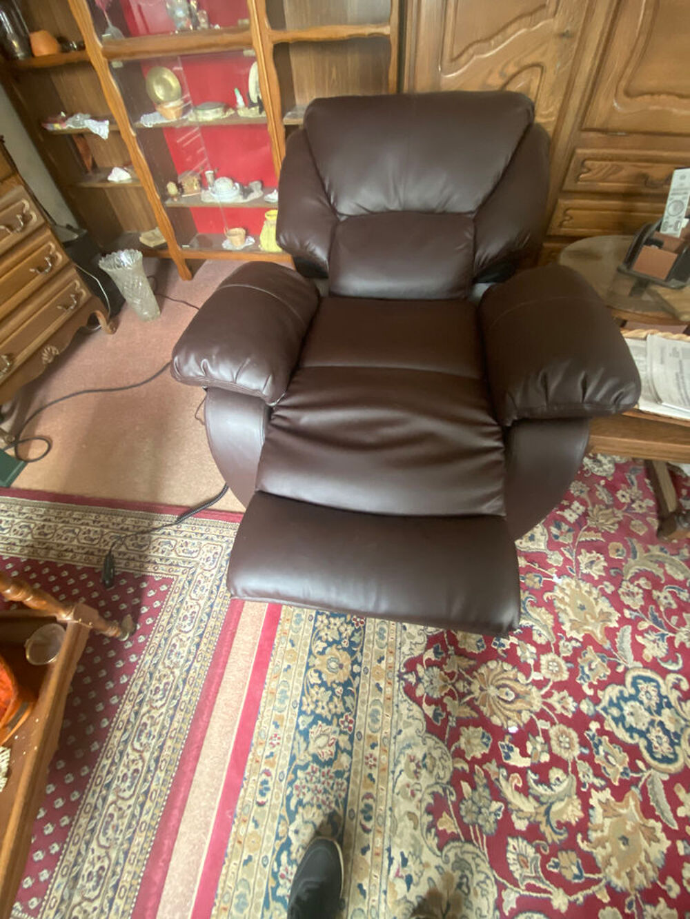fauteuil massant, chauffant et relevable &eacute;lectriquement Meubles