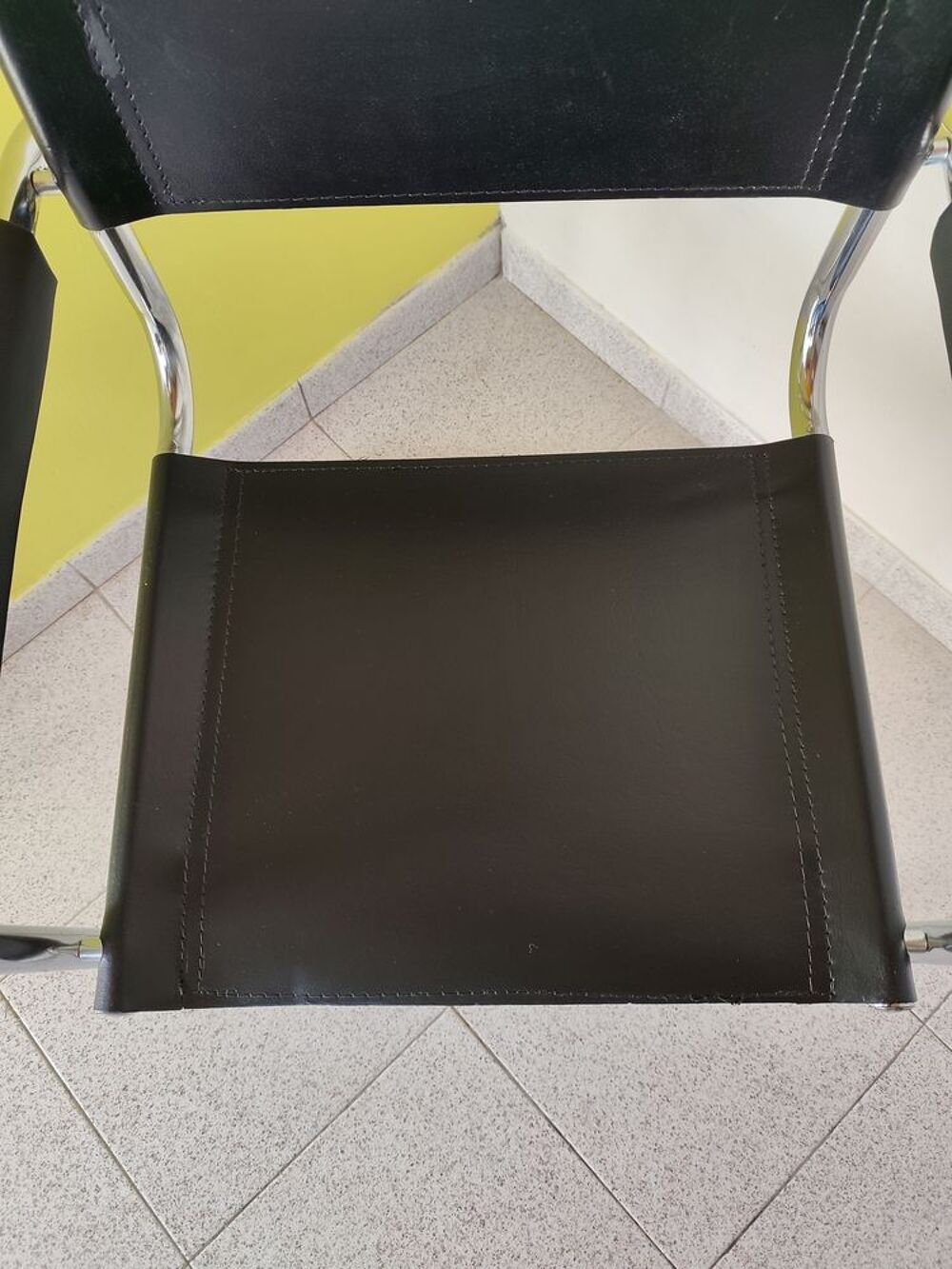 Fauteuil cantilever style Mart Stam Meubles