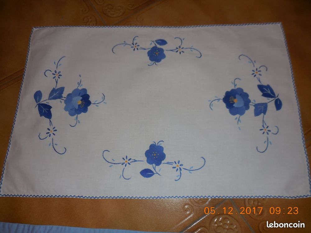 Broderie napperon noum&eacute;a (2) Décoration