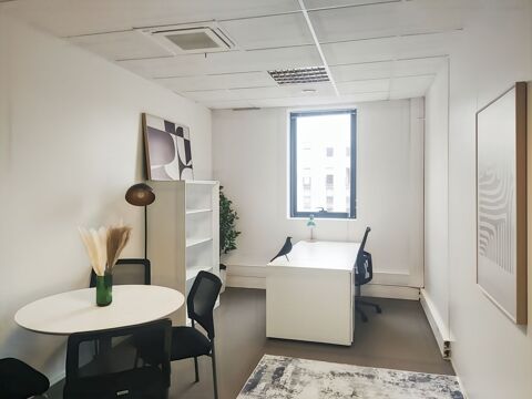Louez un grand espace de bureau pour 50 personnes &agrave; Reims, Clairmarais 16960 51100 La neuvillette
