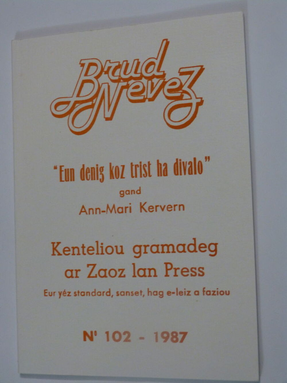 BRUD NEVEZ N&deg; 102 livre &eacute;crit en BRETON Livres et BD