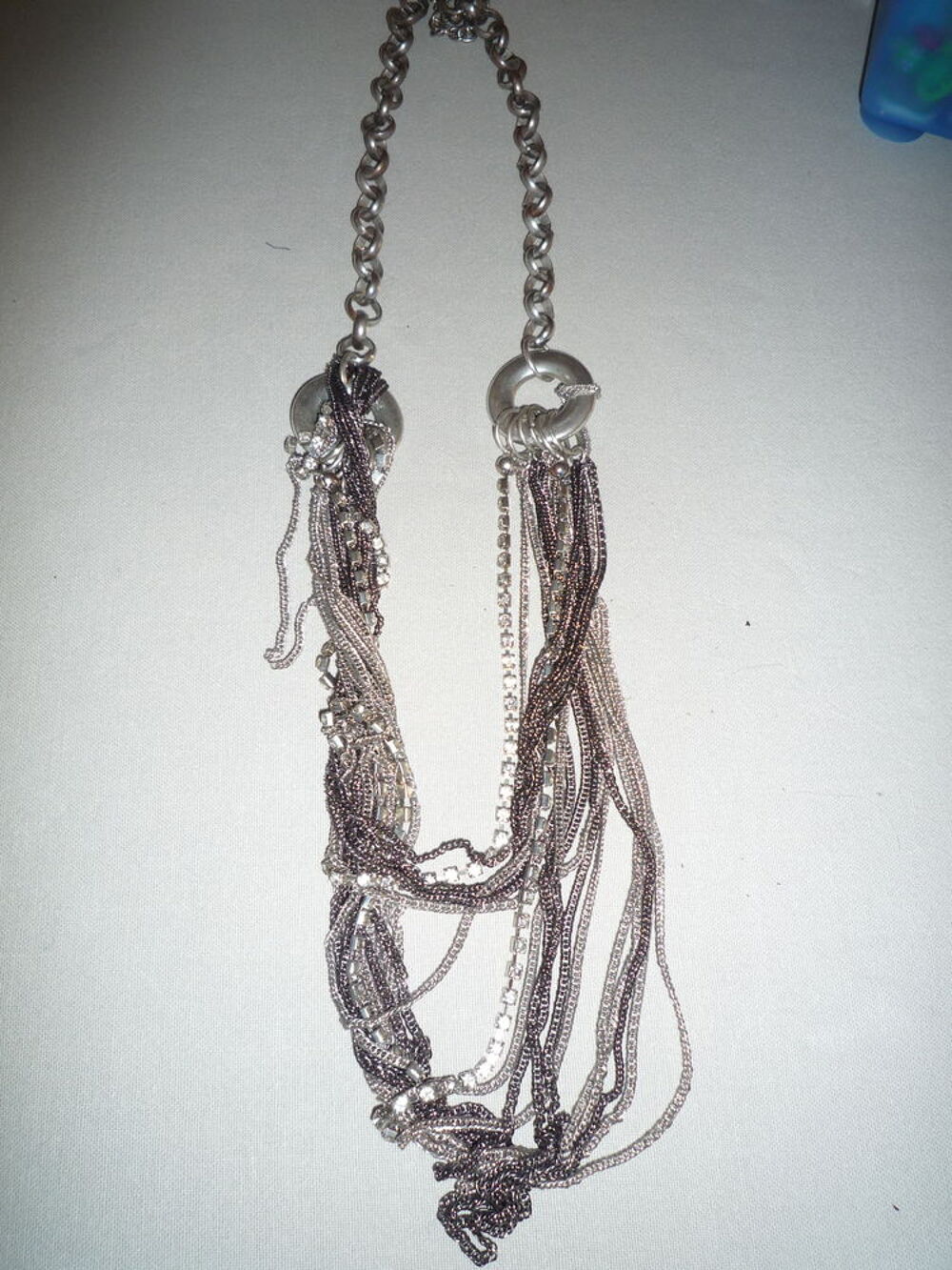 Colliers Bijoux et montres