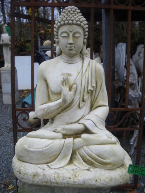 Statue, Bouddha assis en pierre  245 Chteau-l'vque (24)