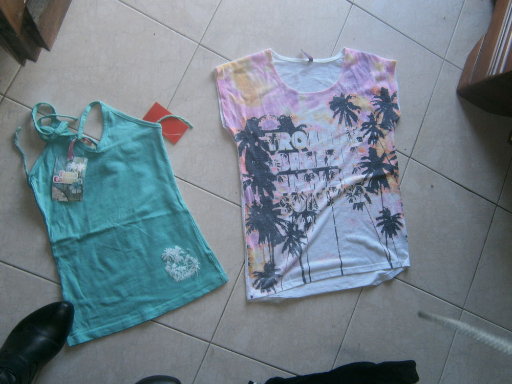 lot de T Shirt et chemise Vêtements enfants
