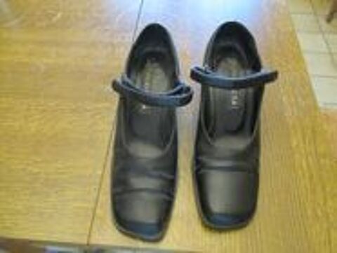 Souliers noirs  brides neuf 0 Mrignies (59)