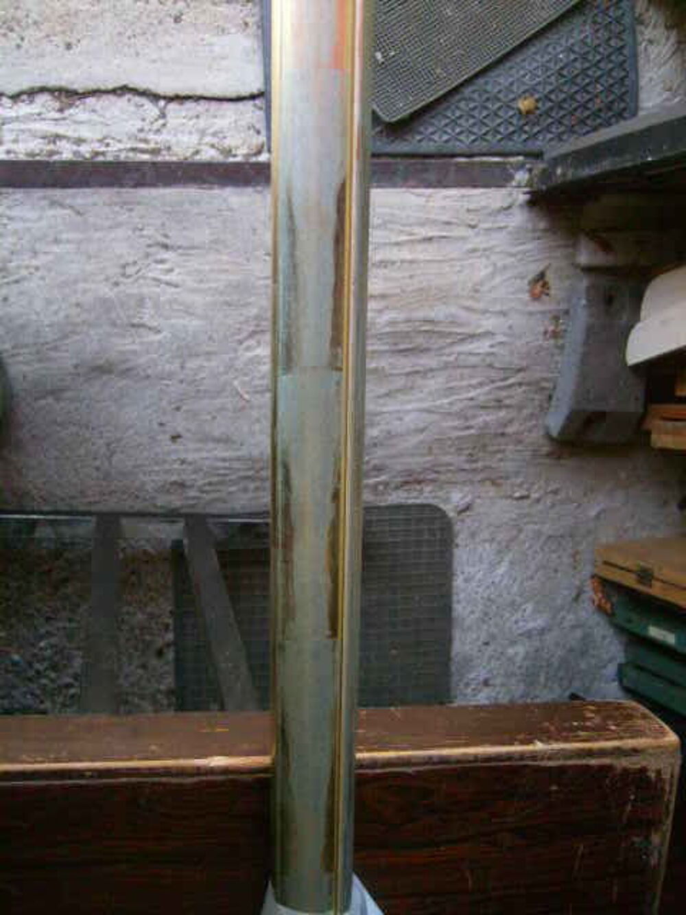 
Lot de 12m de baguettes m&eacute;tallis&eacute; en bois avec reflets vert Décoration