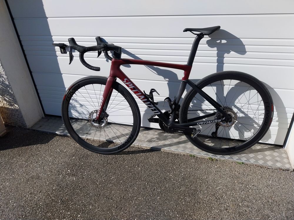 Velo tarmac Expert specialized Di2 12 v comme neuf Vlos