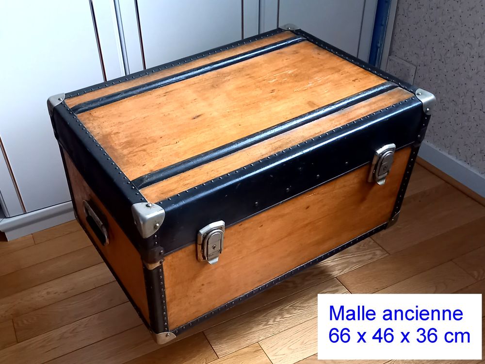 MALLE ANCIENNE RESTAUR&Eacute;E BOIS 66x46x36 CM - INT. TAPISSE TBE Meubles