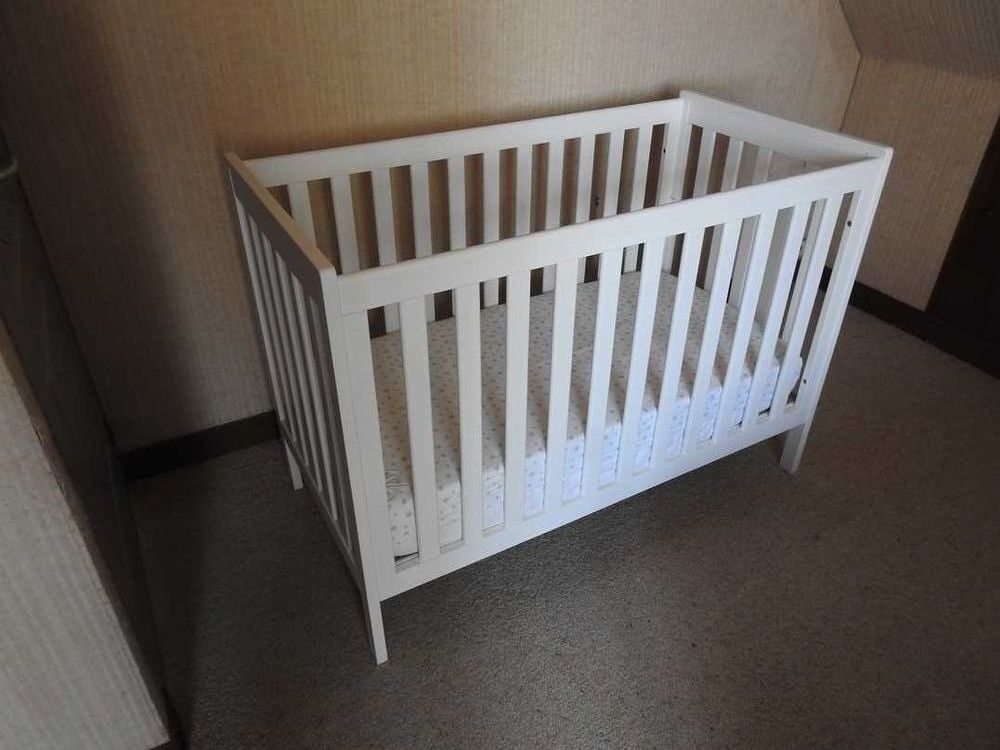 Lit b&eacute;b&eacute; &agrave; barreaux Poupon - blanc-Vertbaudet Mobilier enfants