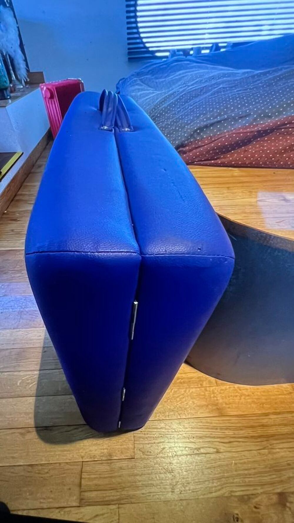 Table de massage confort PRO avec valise 
Jamais utilis&eacute; Sports