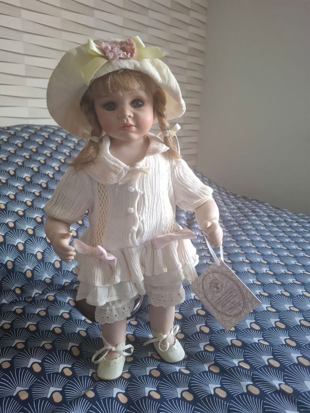 Poup&eacute;es de porcelaine artisanal. The Amilton Collection 