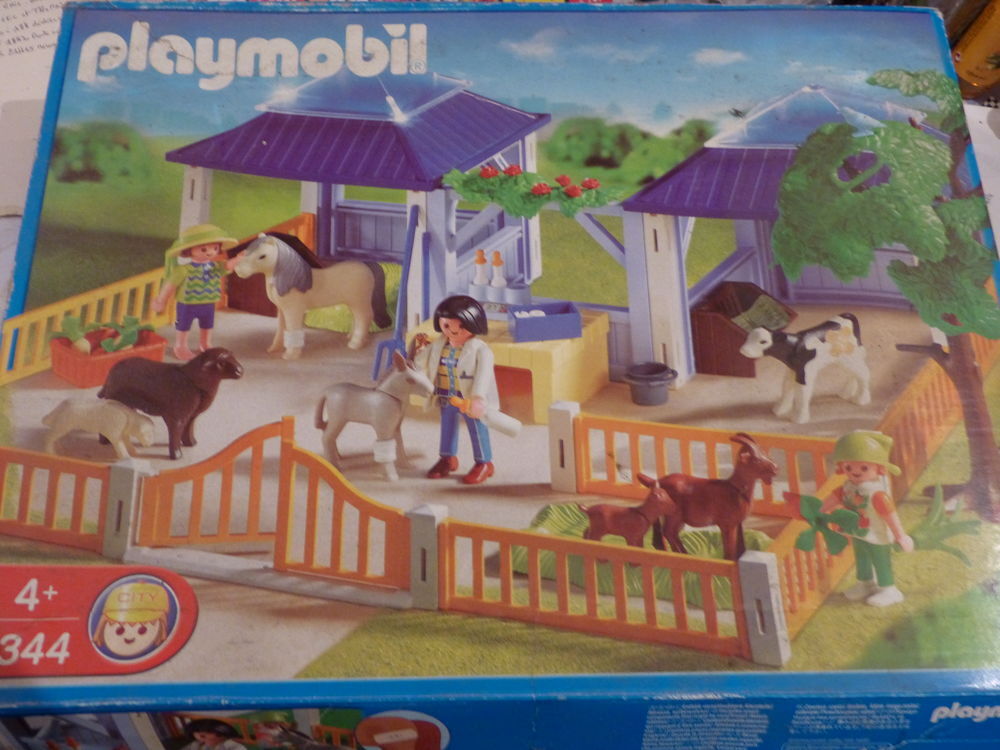 PLAYMOBIL 4344 CENTRE DE SOINS ANIMALIERS Jeux / jouets