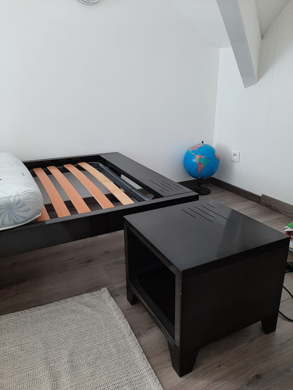 Chambre compl&egrave;te m&eacute;tal noir Meubles