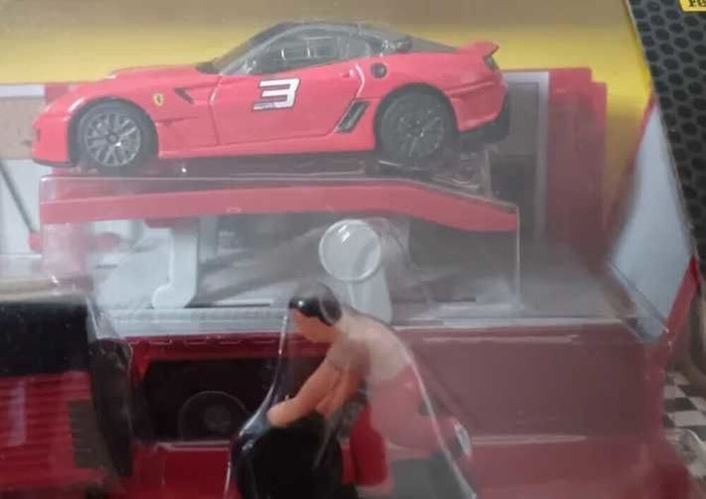 Coffret atelier Ferrari Bburago 