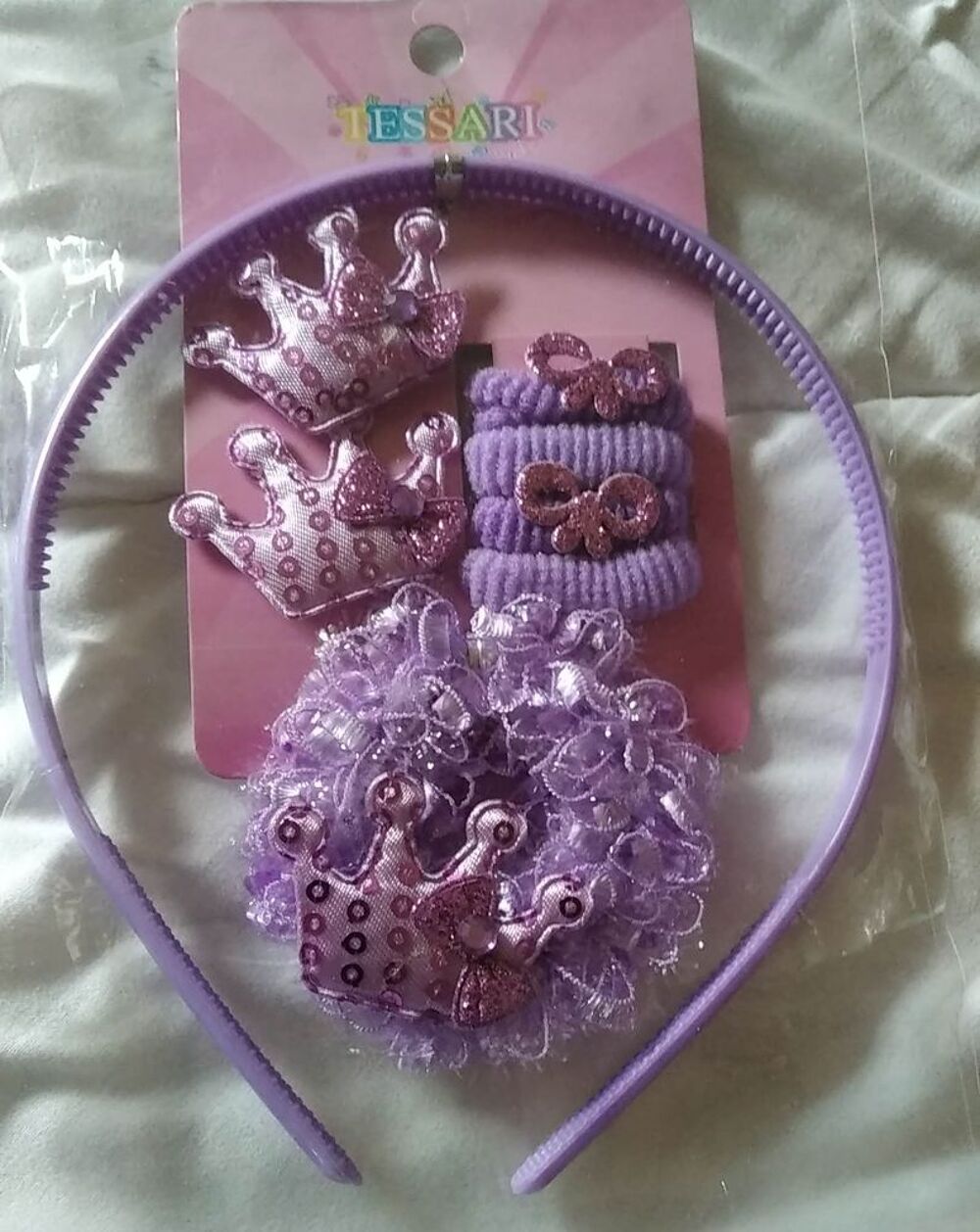 pochette fille avec serre-t&ecirc;te &amp; 7 chouchous violet Bijoux et montres