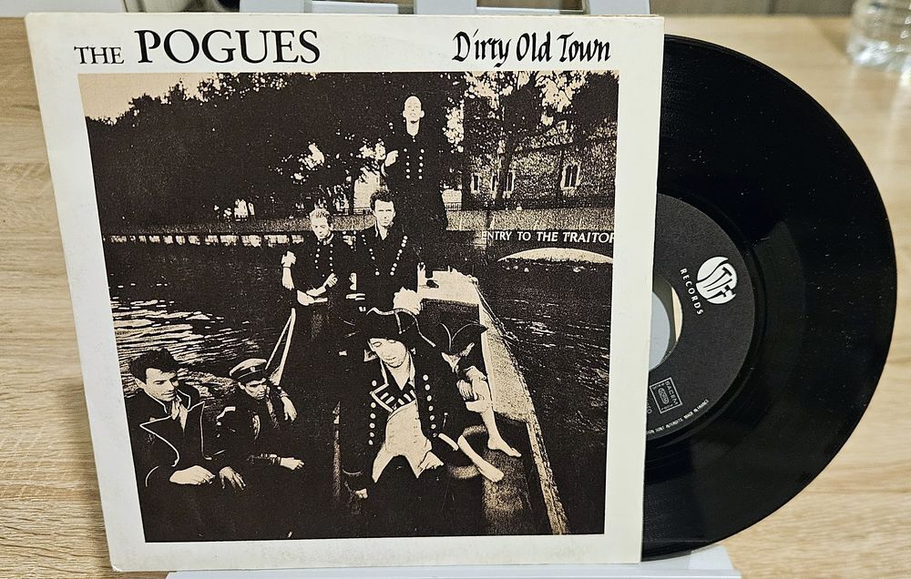 45T - The Pogues - Dirty Old Town CD et vinyles