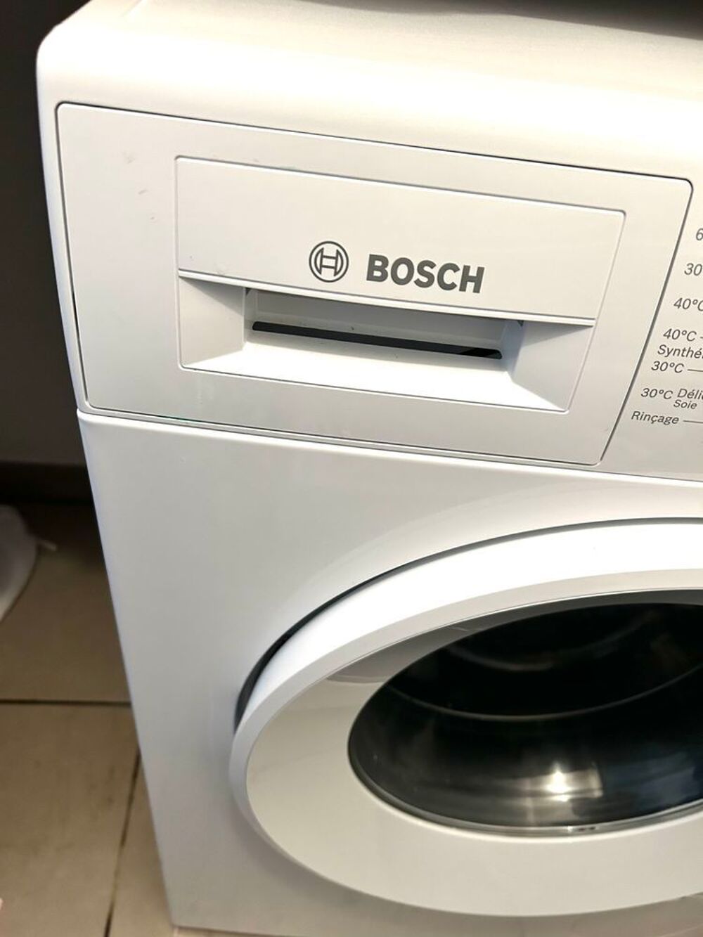 Lave-linge Bosch 8 kg €" 10 mois €" sous garantie €" facture disponible €" excellent &eacute;tat Electroménager