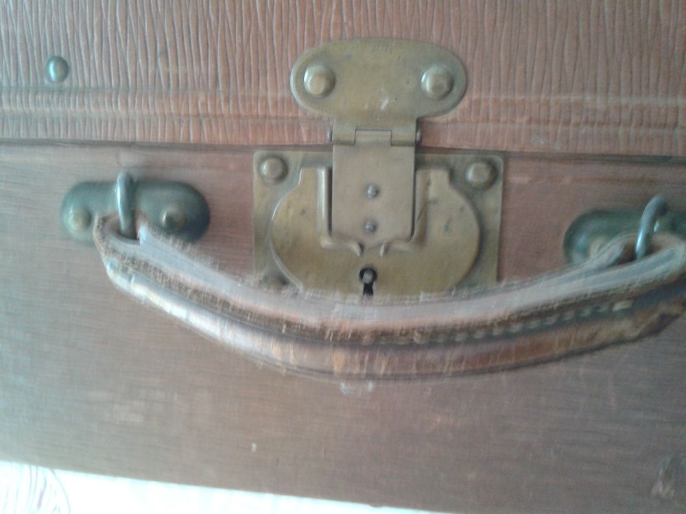 Valise ancienne en carton bouilli ann&eacute;es 30/40 Maroquinerie