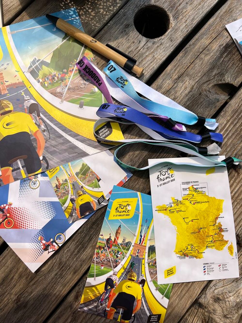 Lot accessoires du Tour de France 