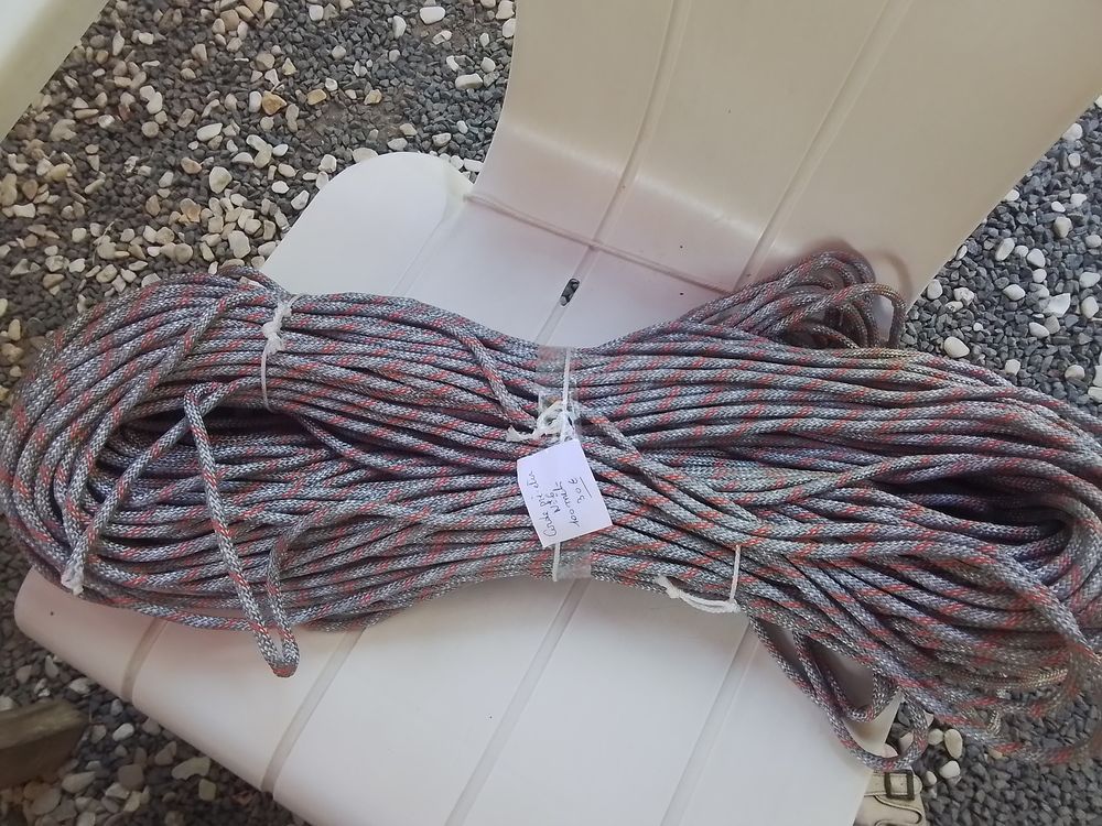 Corde diam&egrave;tre 6 mm pr&eacute; &eacute;tir&eacute;e 100 m&egrave;tres 
Bricolage